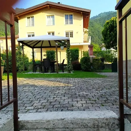 Lägenhet In Idro Near And Town Center