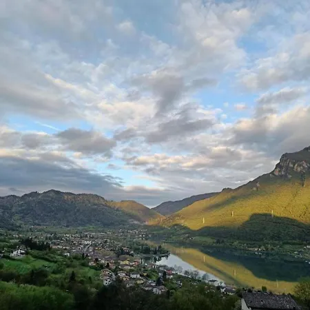 Lägenhet In Idro Near And Town Center Crone