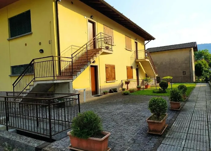 In Idro Near And Town Center