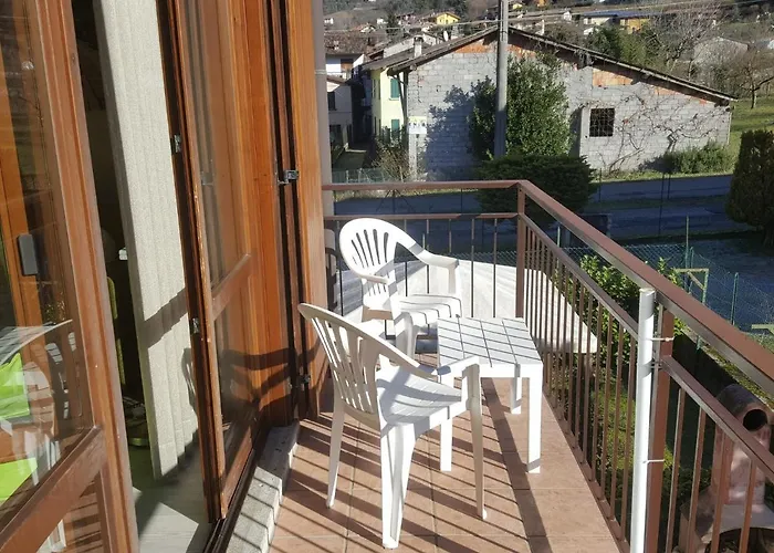 In Idro Near And Town Center Apartamento Crone