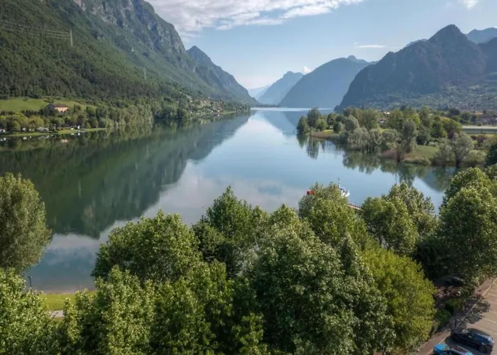 In Idro Near And Town Center Apartamento