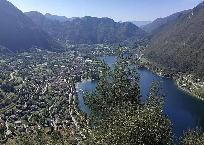 In Idro Near And Town Center *